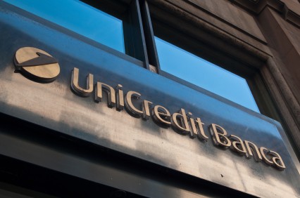 Unicredit sale banca titolo